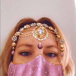 Meet your Posher, Janaya